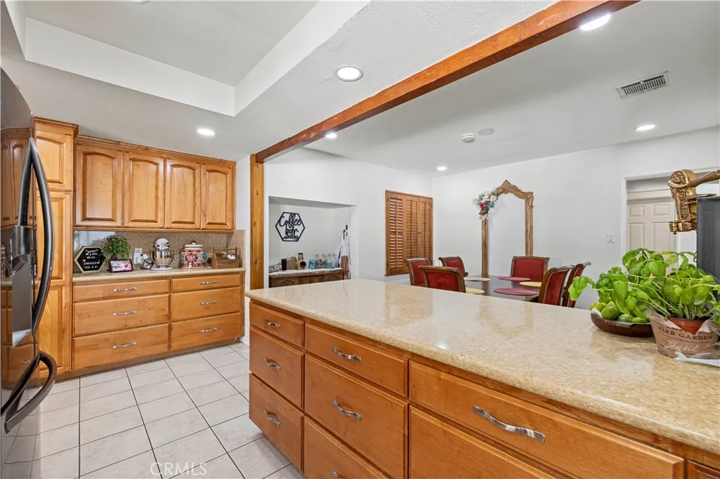 Additional image 12 of 18229 Strathern Street, Reseda, CA 91335