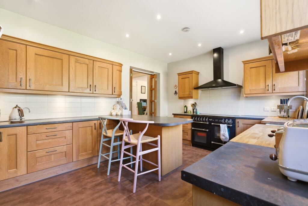 Additional image 4 of Pemberton Close, St. Albans, Hertfordshire, AL1