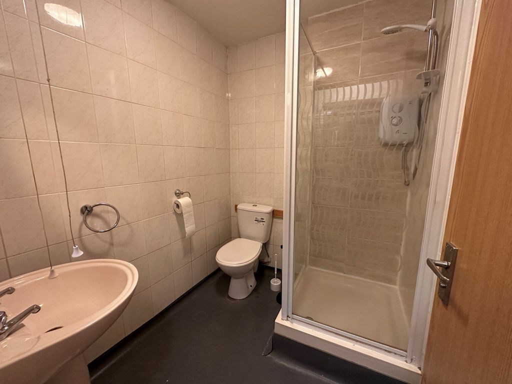 Additional image 9 of 6 bed shared accommodation to rentGloucester Road, Bishopston, Bristol BS7