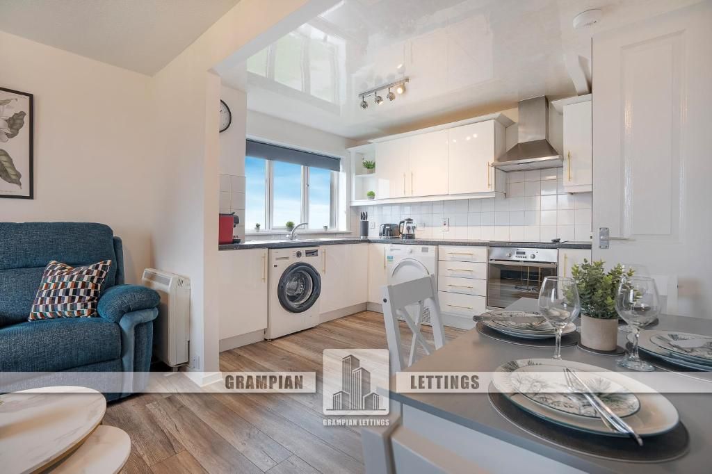 3 bed flat to rentGolf Road, Aberdeen AB24
