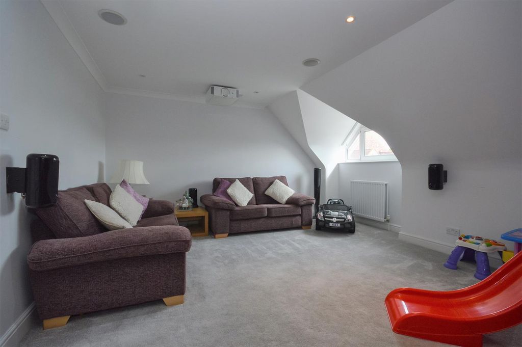 Additional image 8 of 3 bed flat to rentThe Eights Marina, Mariners Way, Cambridge CB4