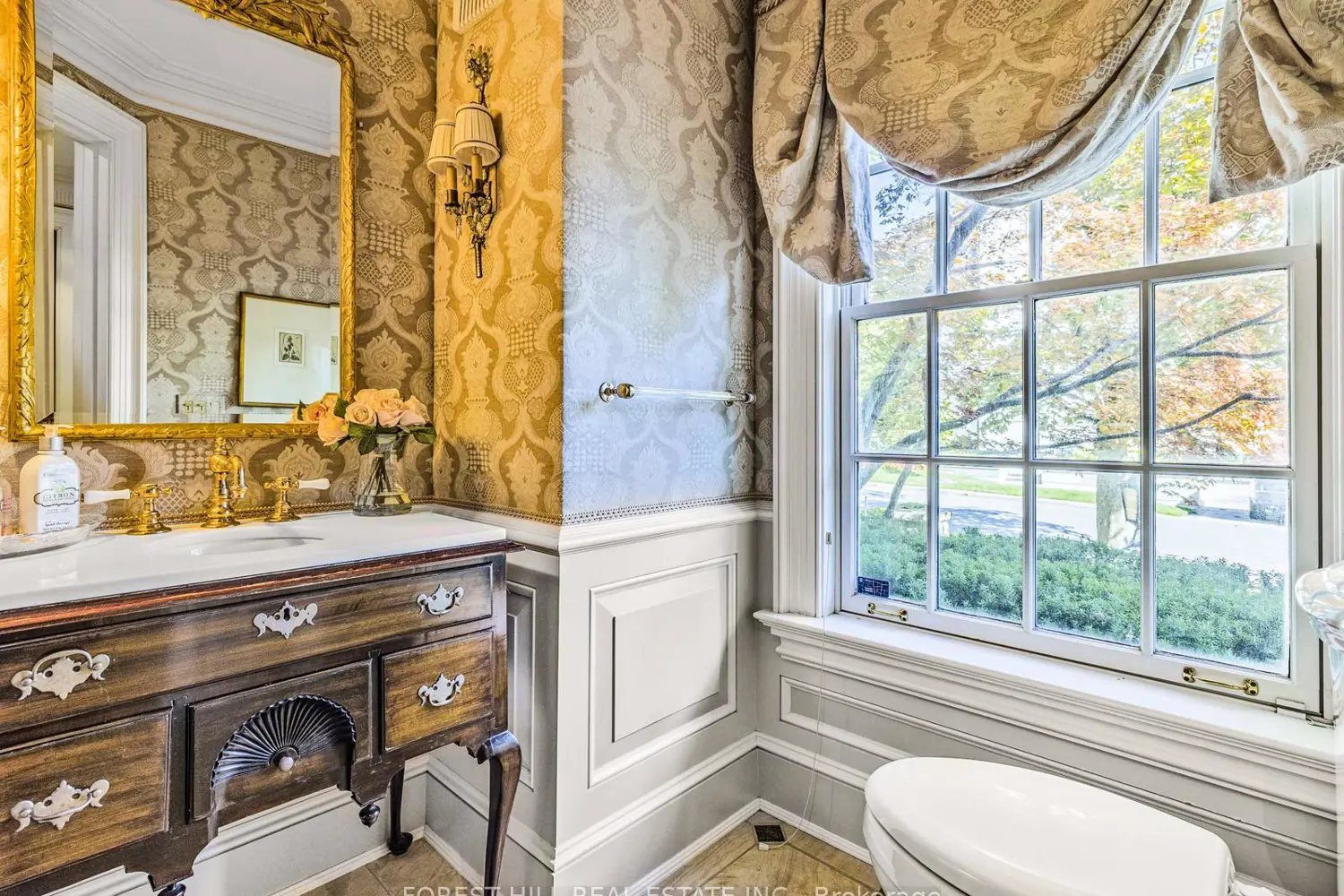 Additional image 16 of 11 Dewbourne Avenue