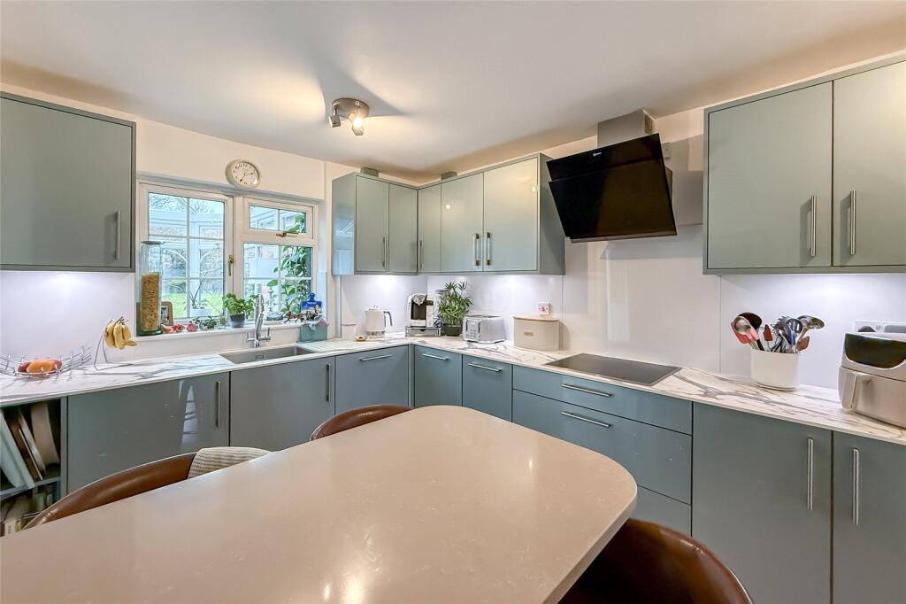 Additional image 3 of Hopground Close, St. Albans, Hertfordshire, AL1