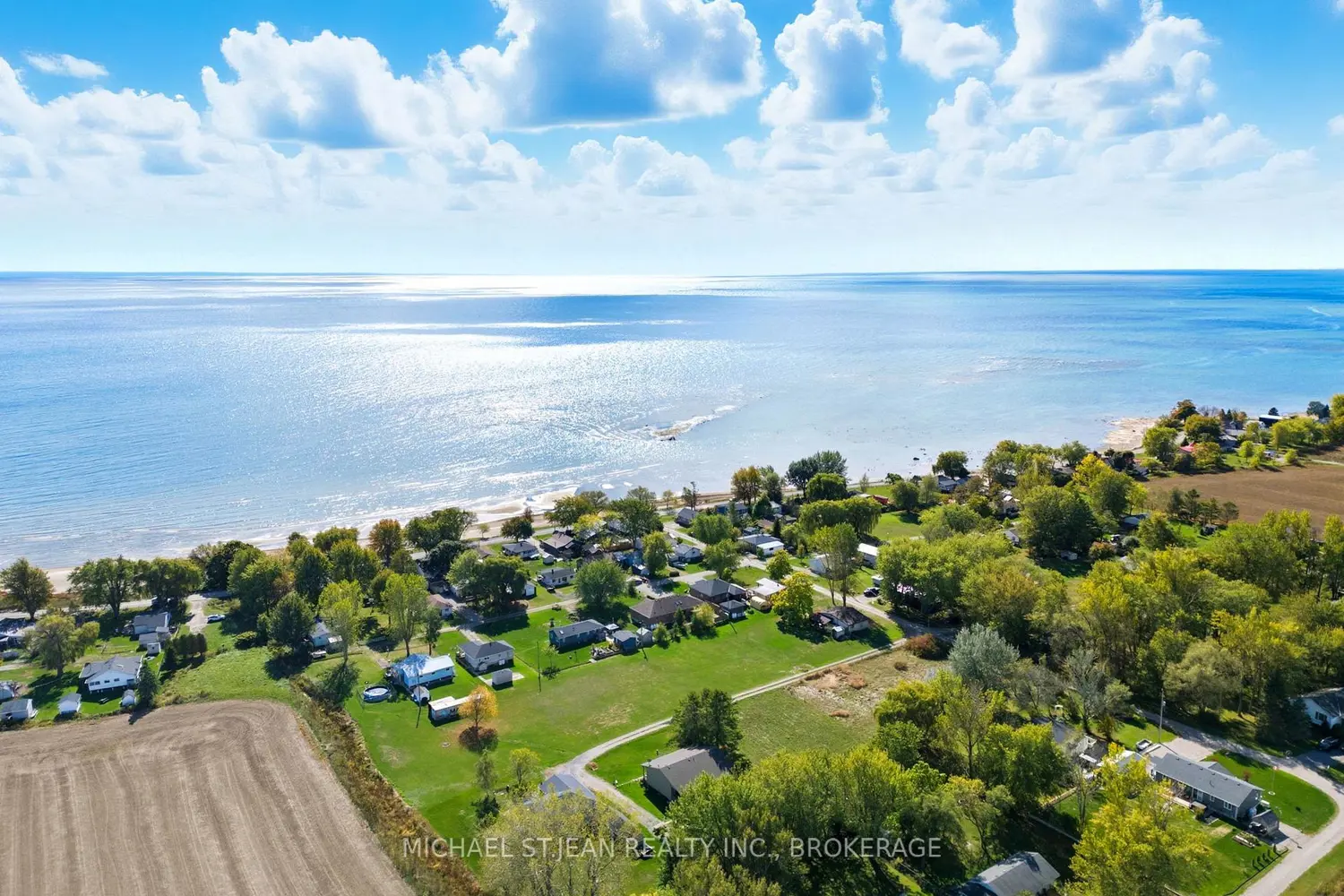 Additional image 19 of 29 Lakeview Lane