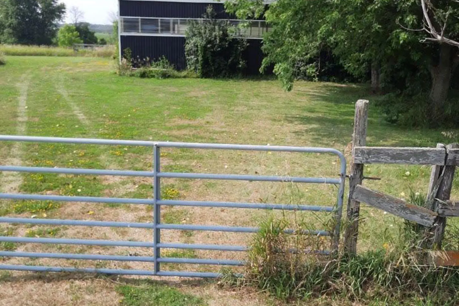 663 County Rd 15 photo 2