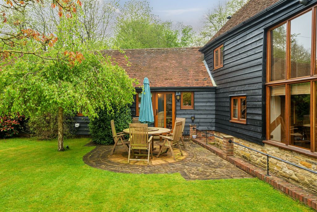 Additional image 4 of 5 bed detached house to rentWalnut Barn, West Sussex RH13