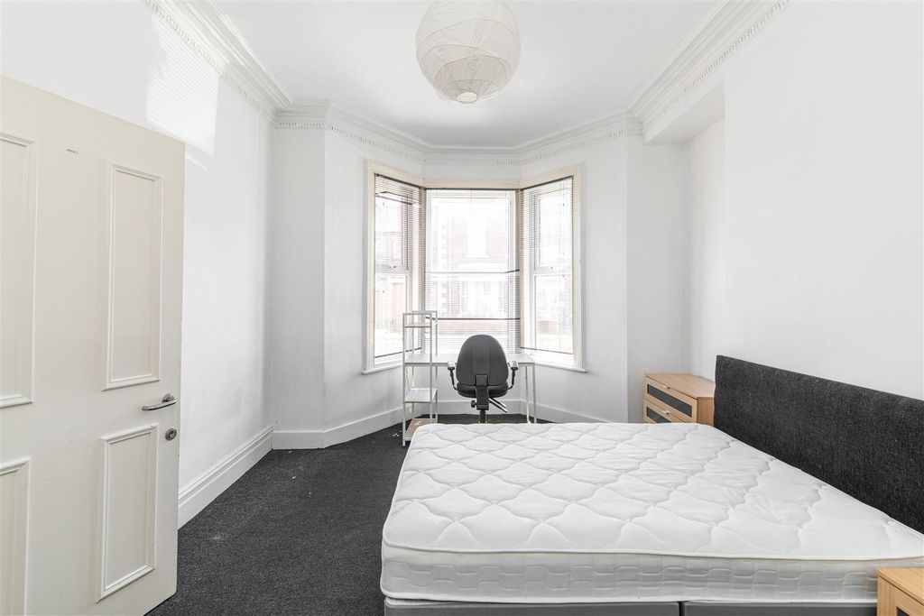 Additional image 7 of 6 bed shared accommodation to rentFalmouth Road, Heaton, Newcastle Upon Tyne NE6