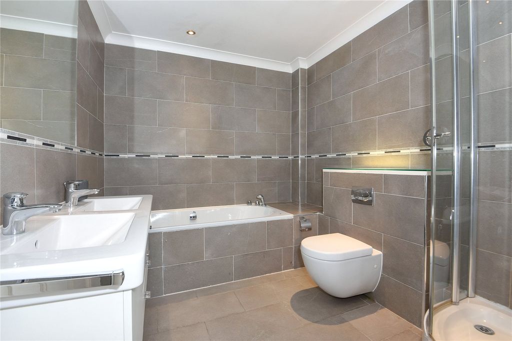 Additional image 5 of 3 bed flat to rentKing Stable Street, Eton, Windsor, Berkshire SL4