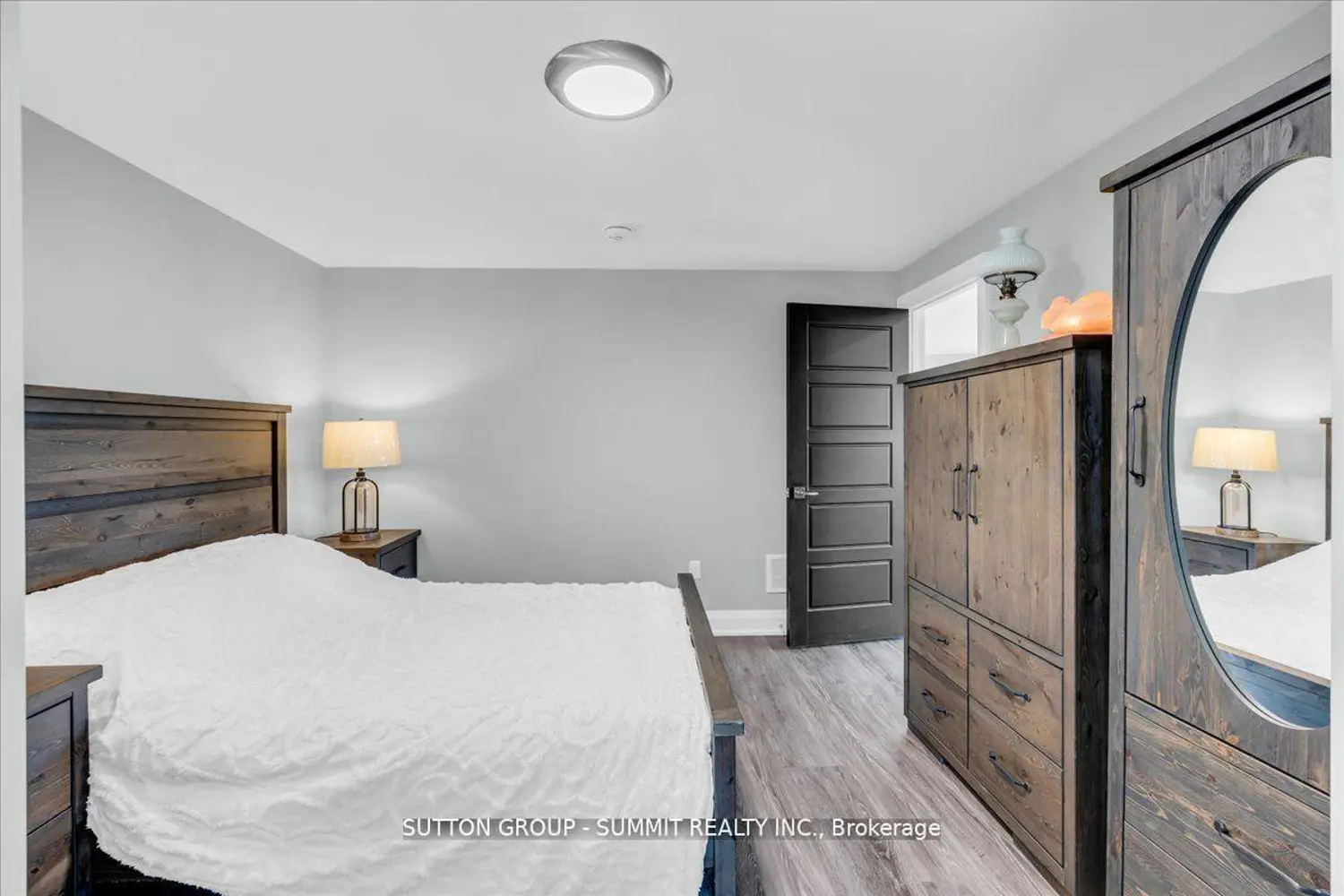 Additional image 10 of 3 Best Court