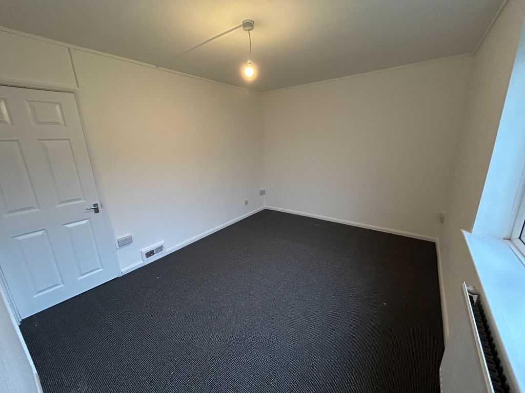 Additional image 6 of 2 bed flat to rentDaniels Drive, Ruabon LL14