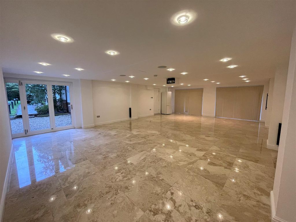 Additional image 5 of 7 bed detached house to rentWeston House, Weston Road, Wilmslow SK9
