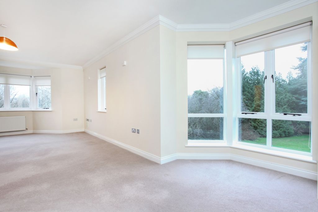 Additional image 2 of 2 bed flat to rentLongbourn, Windsor SL4