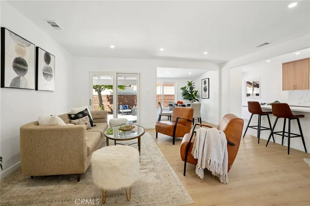 Additional image 5 of 13907 Wyandotte Street, Van Nuys, CA 91405