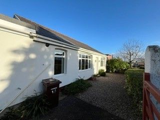 3 bed detached bungalow to rentHowards Road, Wirral CH61
