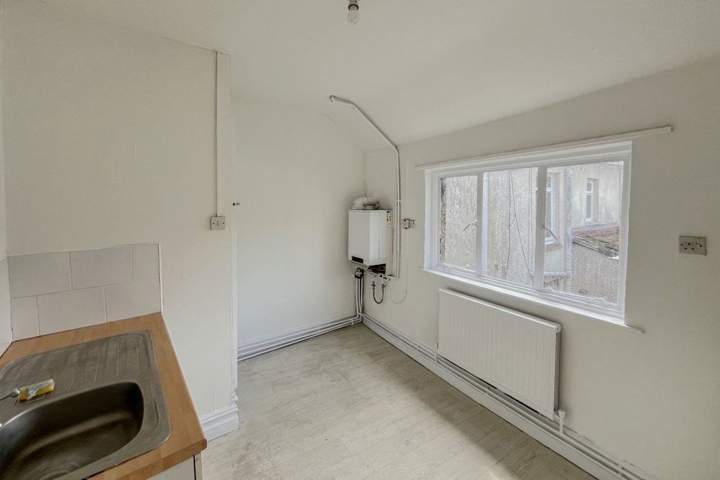 Additional image 10 of 1 bed flat to rentFlat C 7/11 Tredegar Street, Risca NP11
