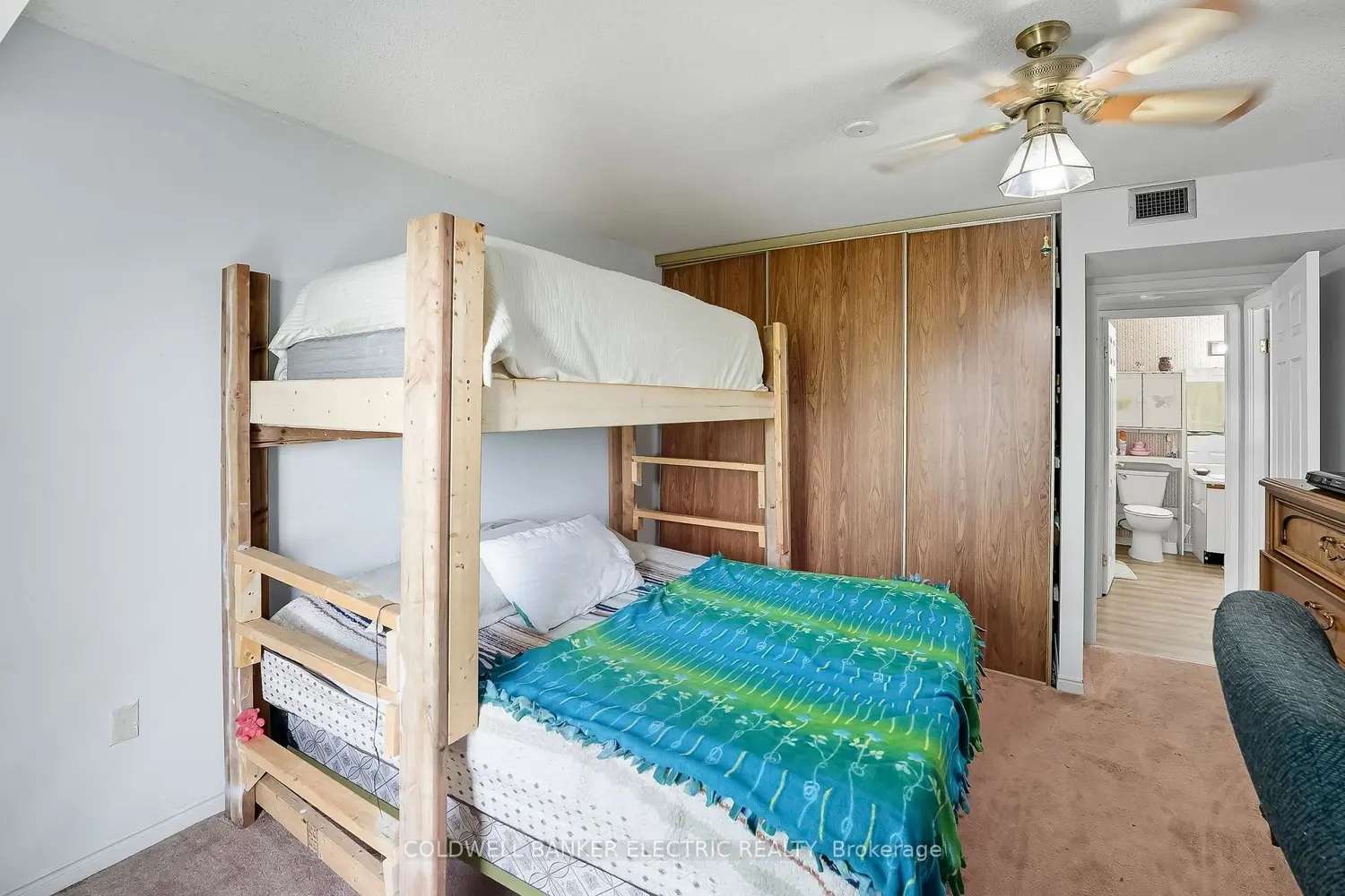 Additional image 4 of 1 Heritage Way 301