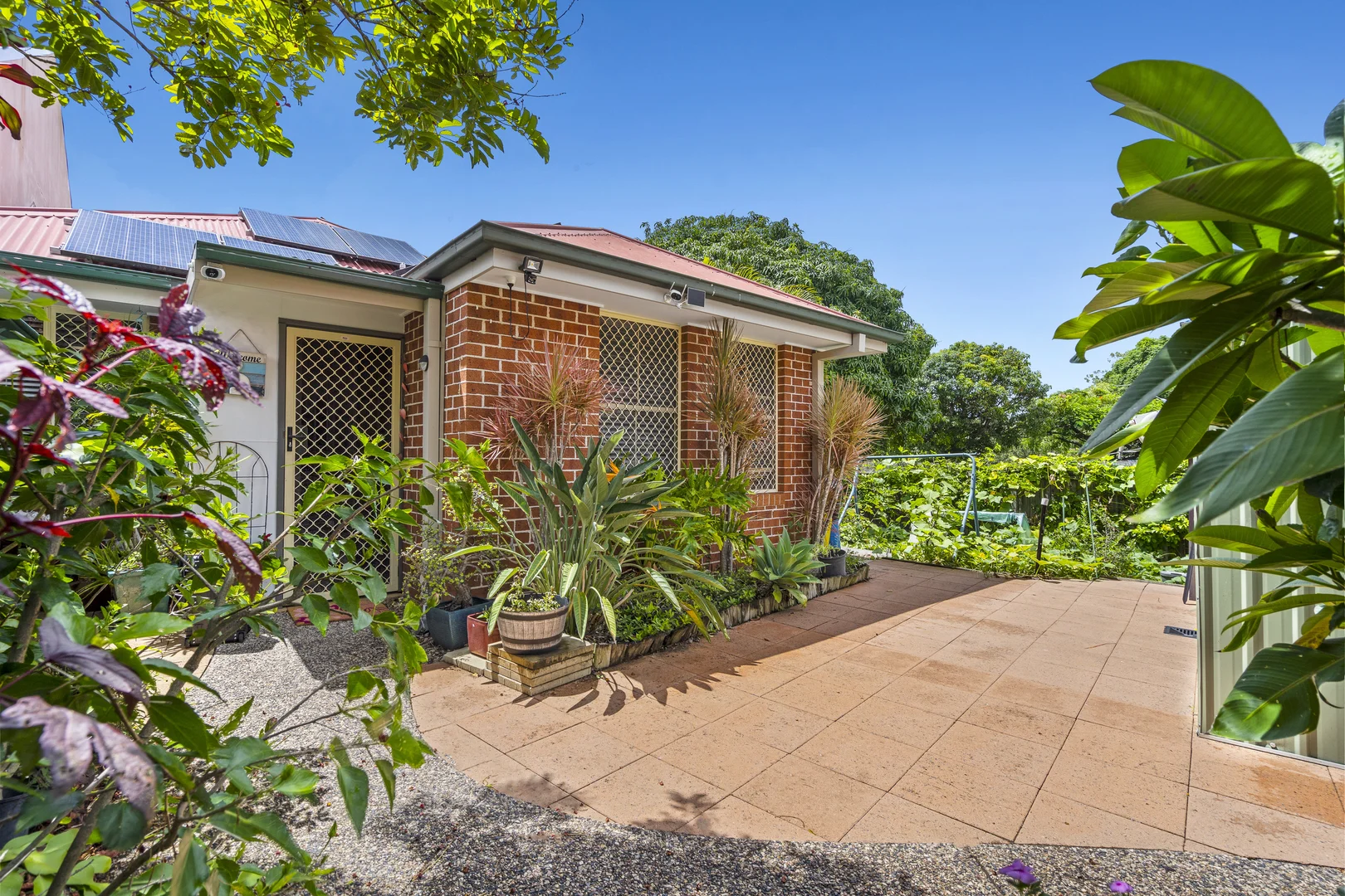 Additional image 4 of 8/18 Tallebudgera Creek Road, Burleigh Heads QLD 4220