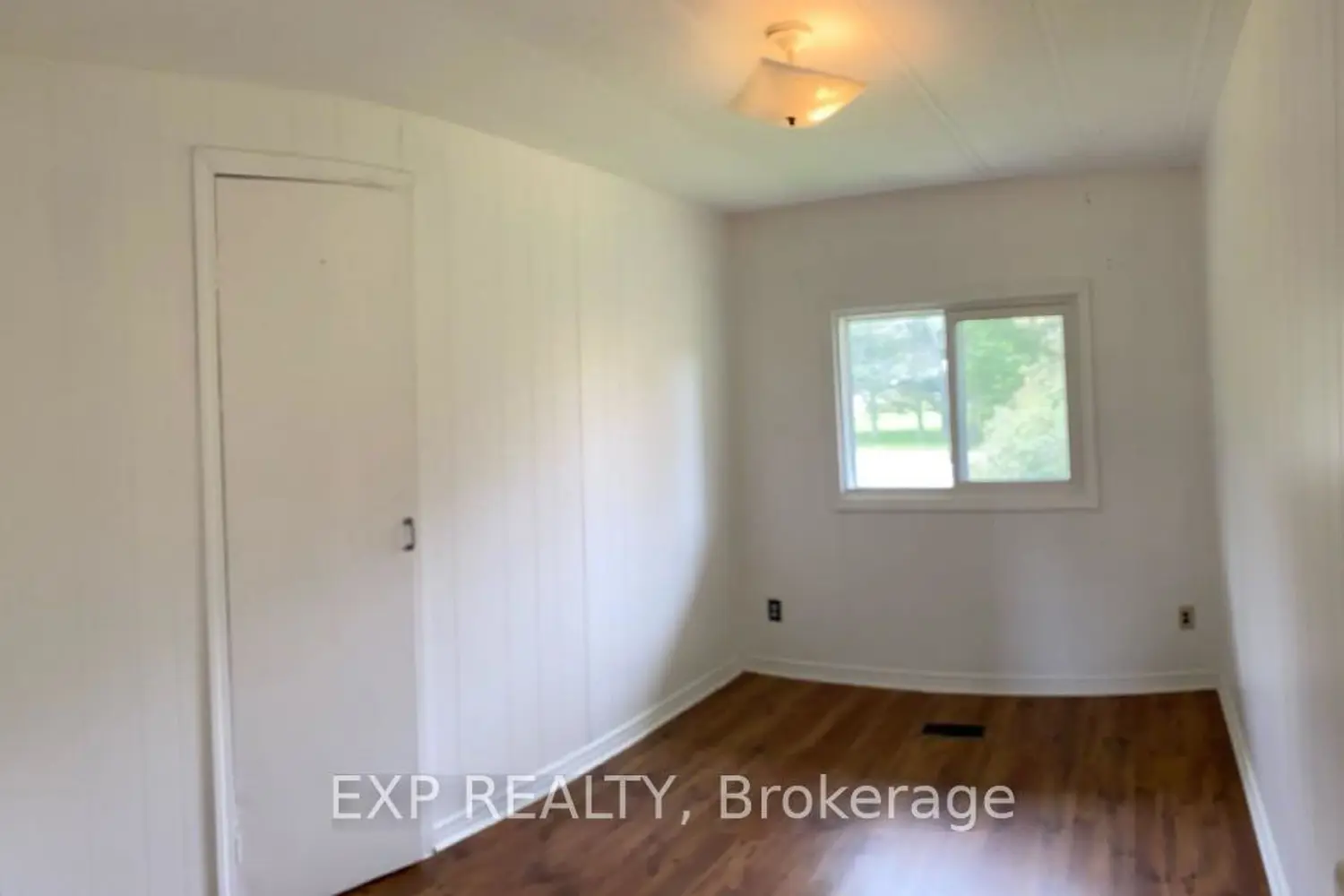 Additional image 3 of 8555 10Th Line