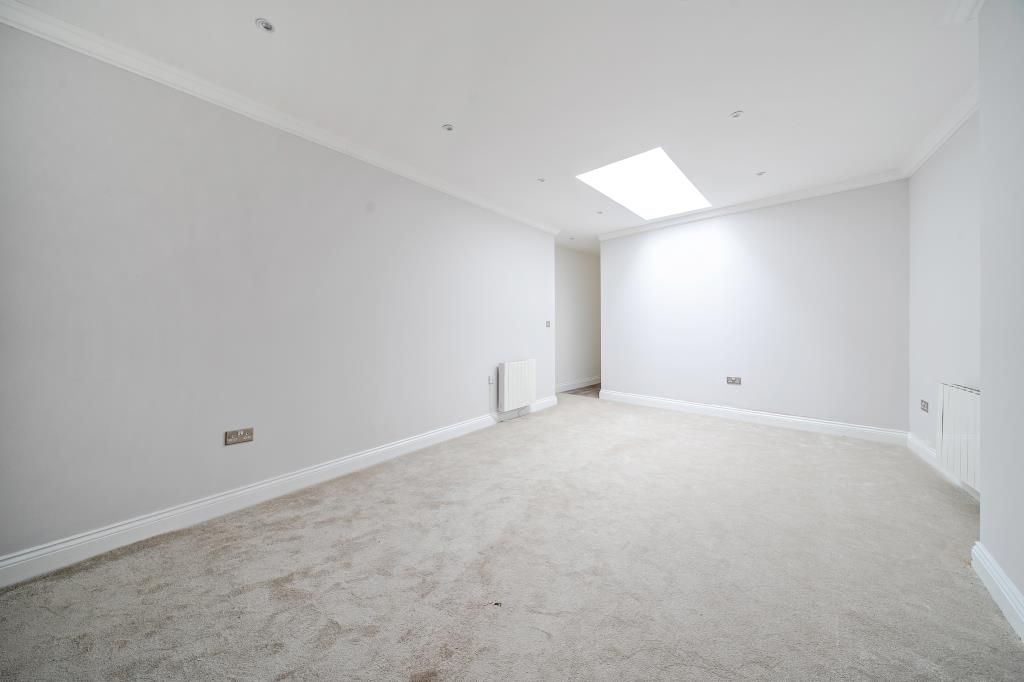 Additional image 5 of 2 bed flat to rentNewbury, Berkshire RG14
