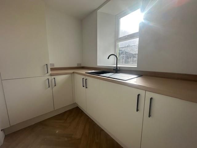 Additional image 3 of 2 bed flat to rentMarket Street, Pontypool NP4