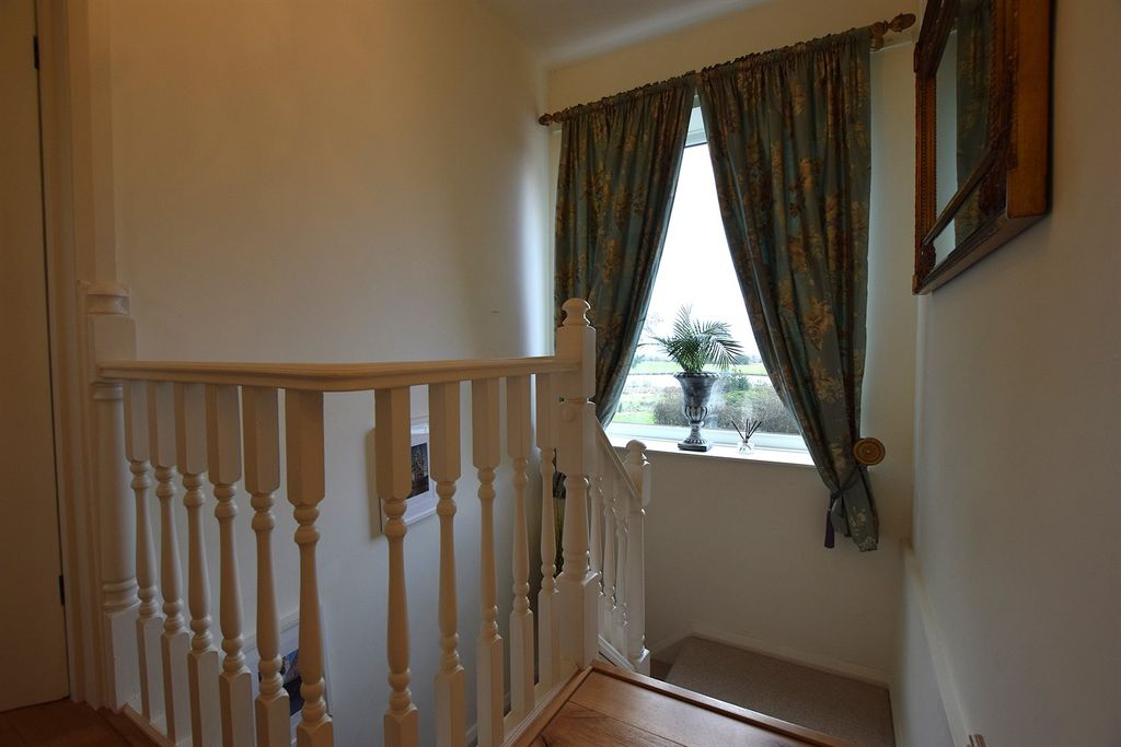 Additional image 11 of 3 bed detached house to rentAndertons Lane, Henbury, Macclesfield SK10