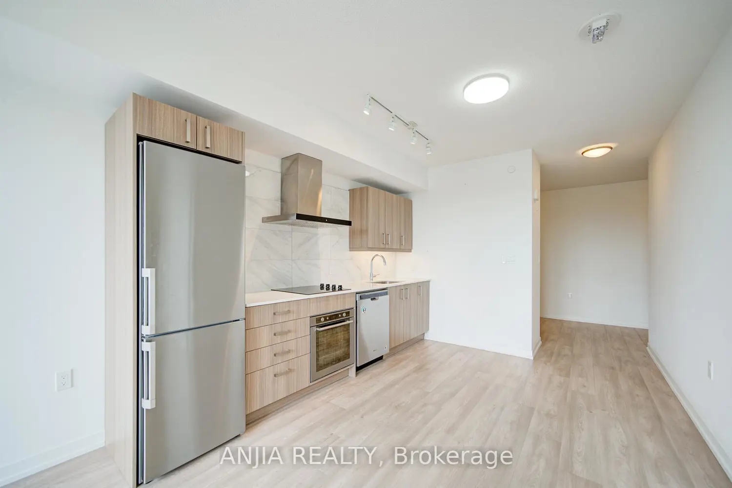 Additional image 8 of 1028 Mcnicoll Avenue 1213