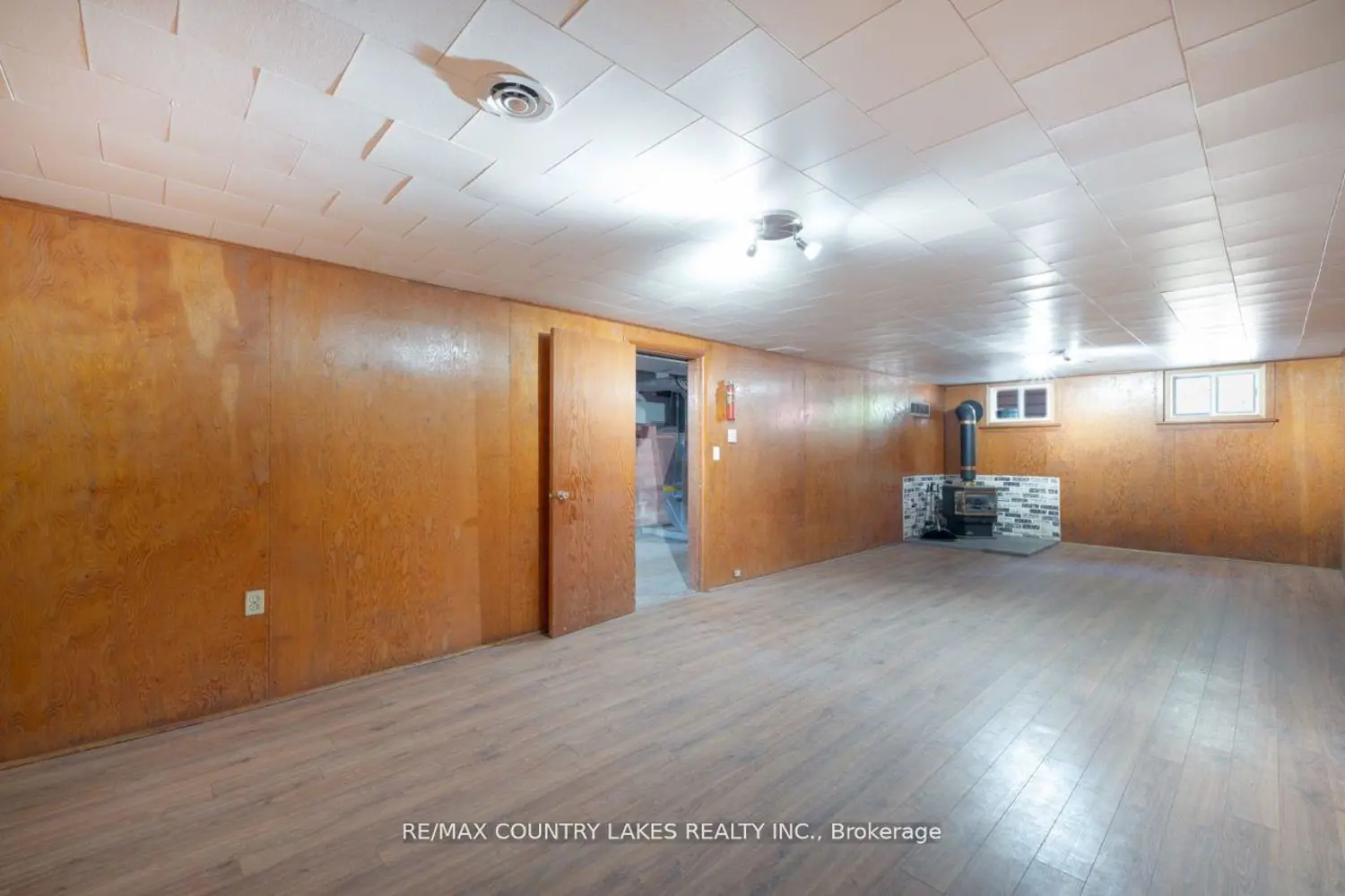 Additional image 14 of 895 Highway 7 Road