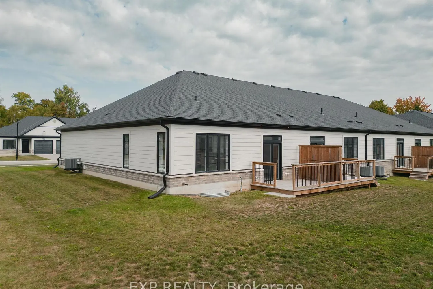 Additional image 12 of 12 Washington Street 103