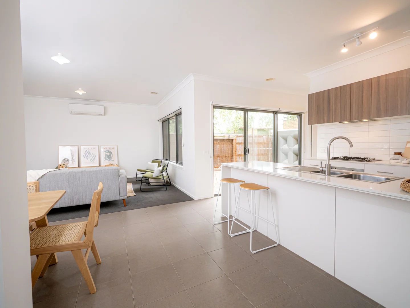 Additional image 2 of 2/396 Autumn Street, Herne Hill VIC 3218