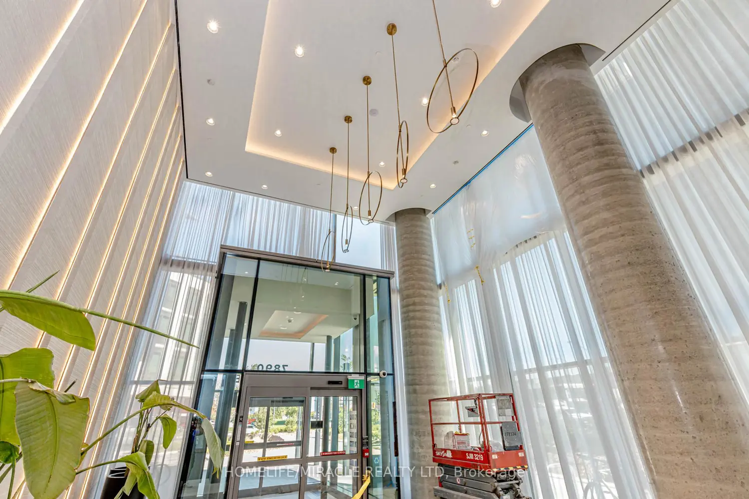 Additional image 4 of 7890 Jane Street 501