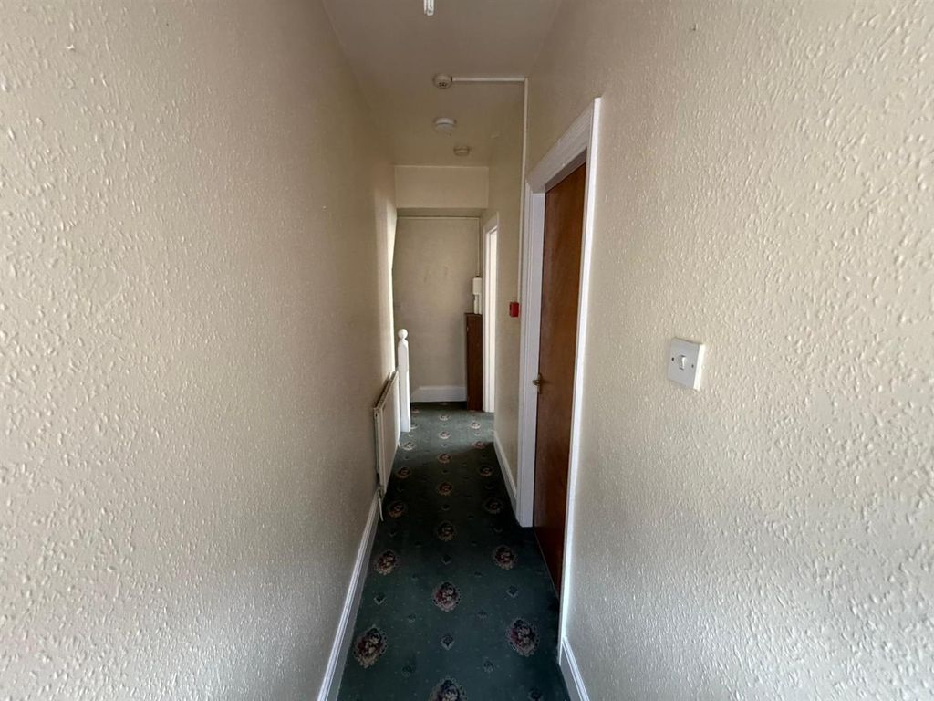 Additional image 5 of 2 bed flat to rentBelgrave Road, Colwyn Bay LL29