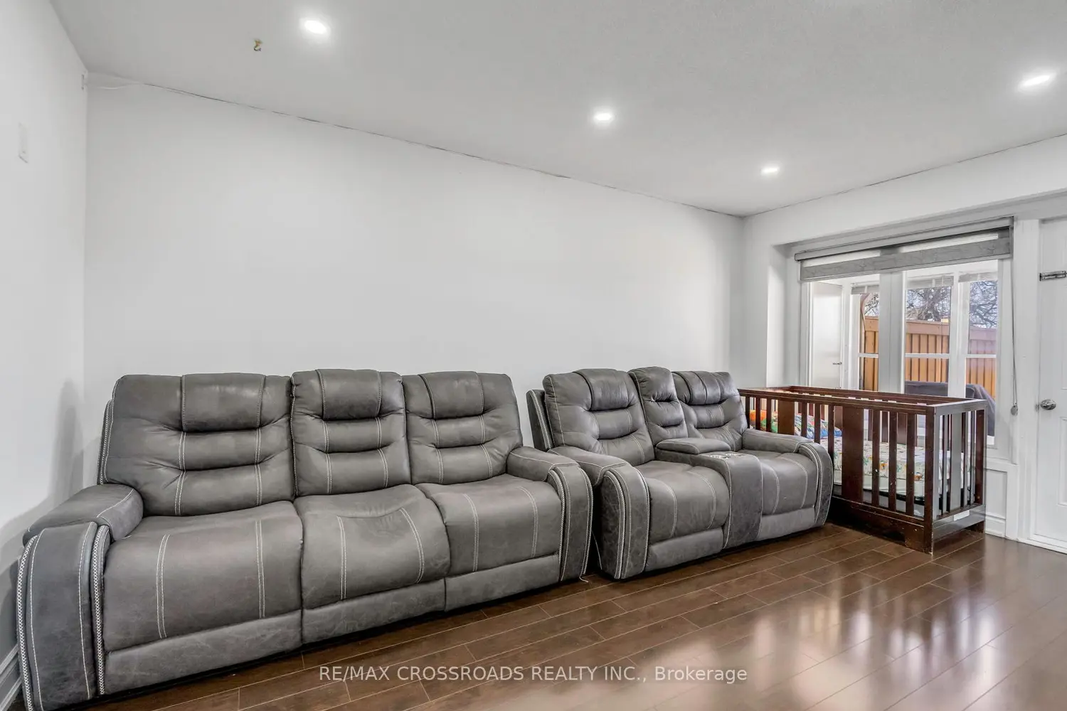 Additional image 7 of 7450 Darcel Avenue 12