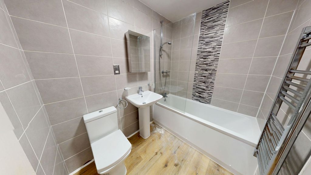 Additional image 6 of 2 bed flat to rentMint Drive, Hockley B18