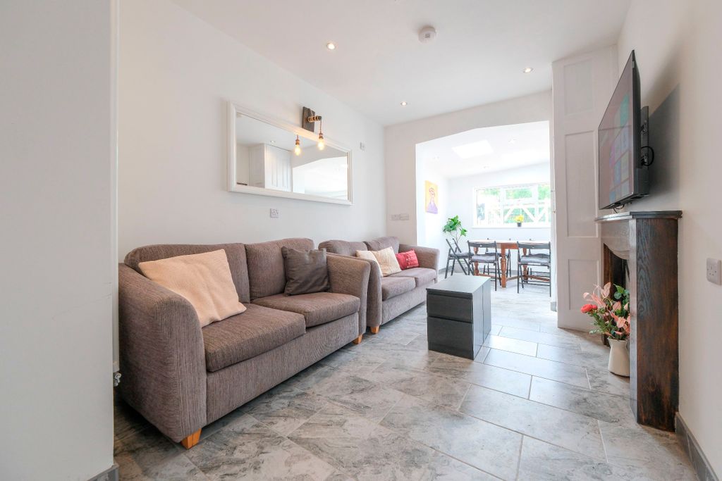 Additional image 26 of 5 bed semi-detached house to rentDouglas Road, Horfield, Bristol BS7