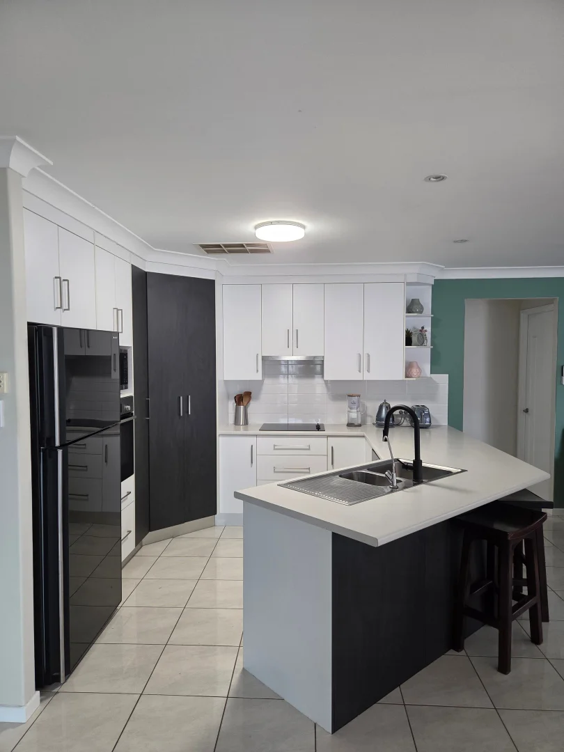 Additional image 24 of 28 Mayfair Drive, Emerald QLD 4720