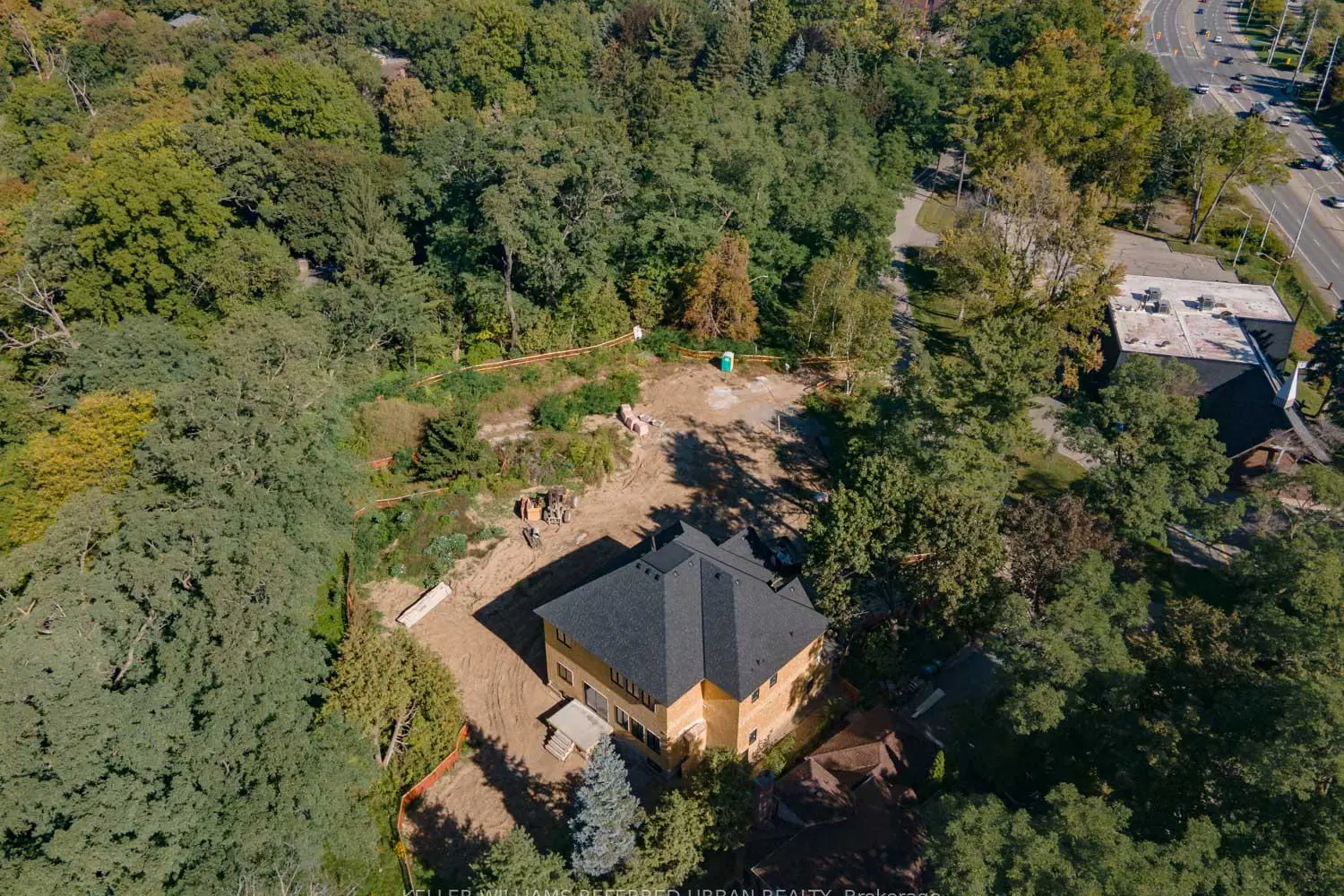 Additional image 7 of 1429 Dundas Crescent