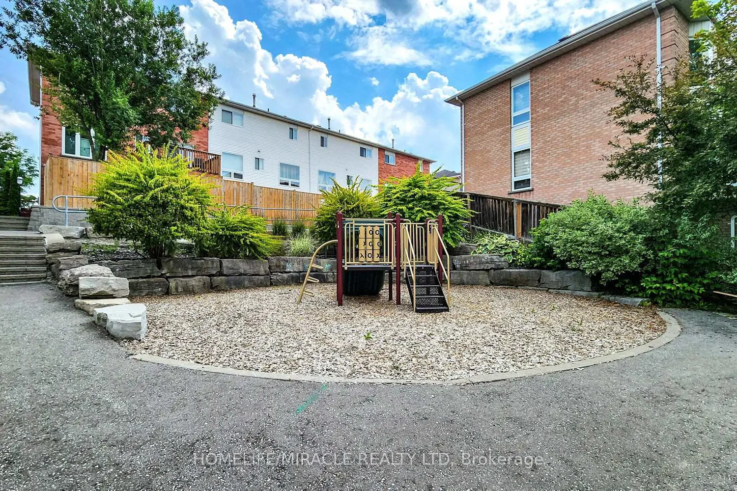 Additional image 20 of 4 William Curtis Circle