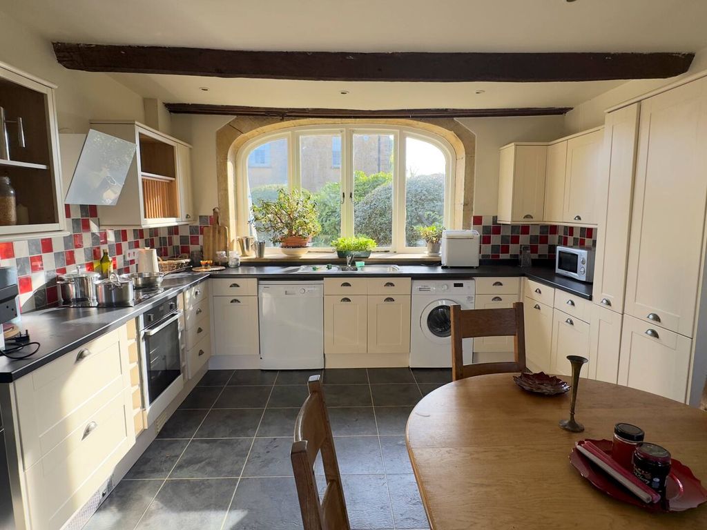 Additional image 11 of 3 bed farmhouse to rentHigh Street, Yeovil BA22