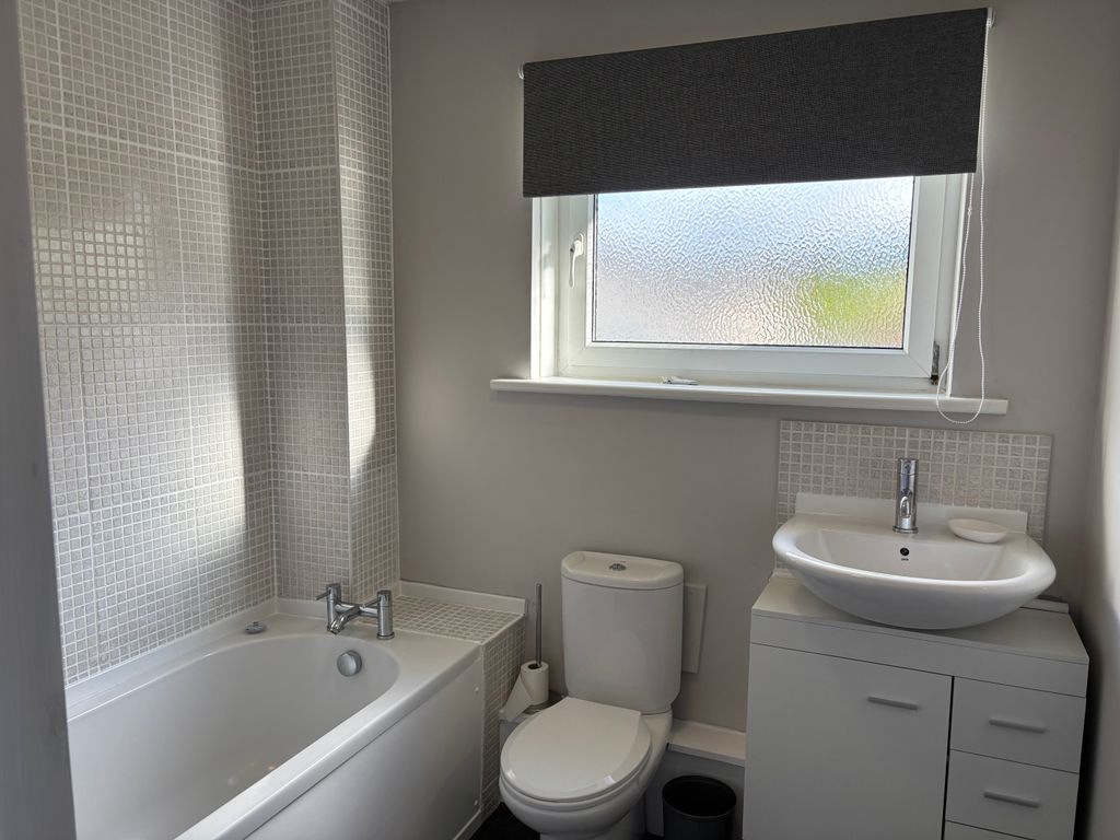 Additional image 11 of 2 bed flat to rentLangton View, East Calder EH53