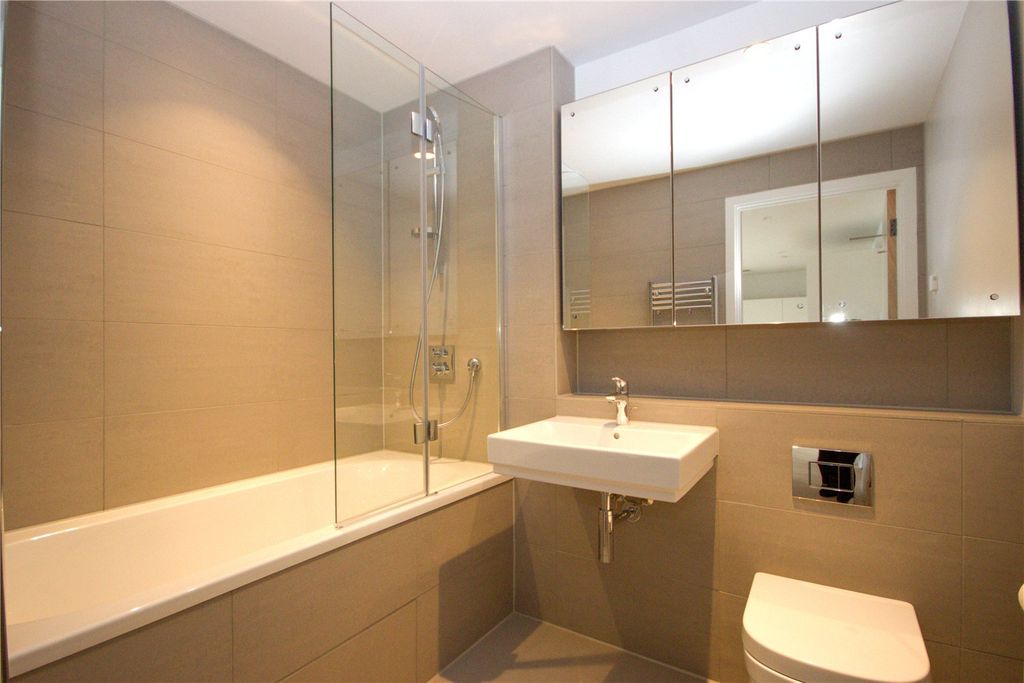 Additional image 9 of 2 bed flat to rentRunway Avenue, Patchway, Bristol, South Gloucestershire BS34
