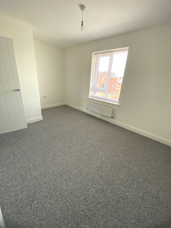 Additional image 17 of 4 bed town house to rentFfordd Darwin, Barry CF63