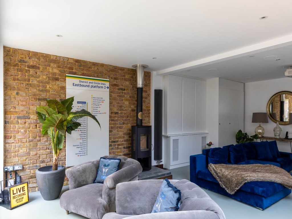 Additional image 7 of 4 bed property to rentGalvin House, Springfield Road, Windsor SL4