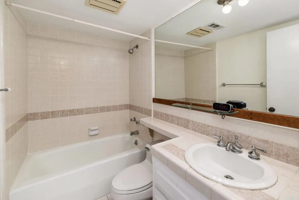 Additional image 27 of 6603 Santa Isabel Street Unit C, Carlsbad, CA 92009