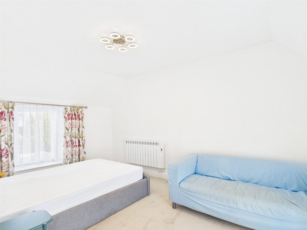 Additional image 9 of 2 bed flat to rentTrebetherick, Wadebridge, Cornwall PL27