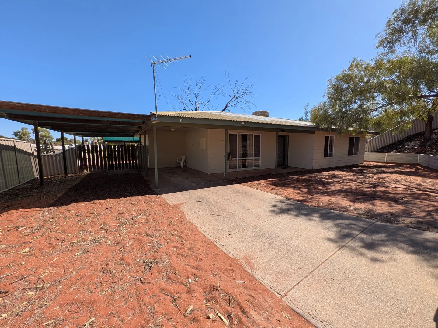 4 Phibbs Court, Roxby Downs SA 5725