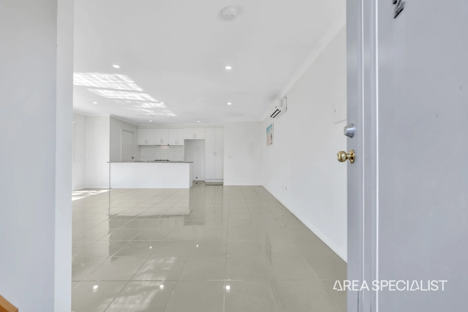 Additional image 3 of 2/33 Camellia Crescent, Norlane VIC 3214