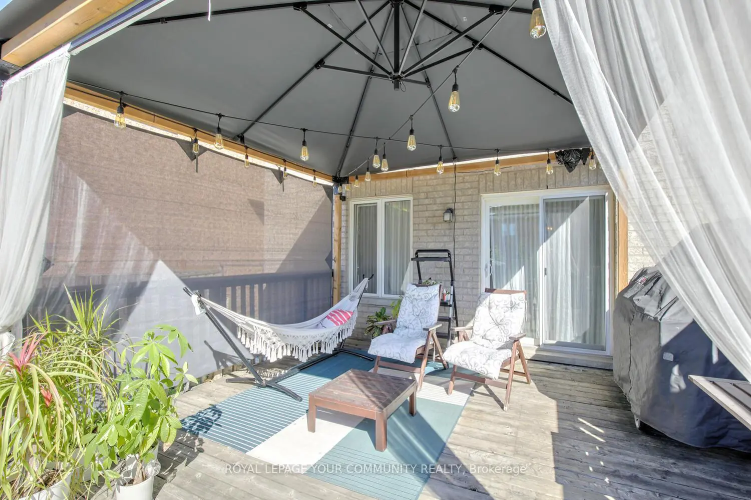 Additional image 15 of 32 Black Maple Crescent