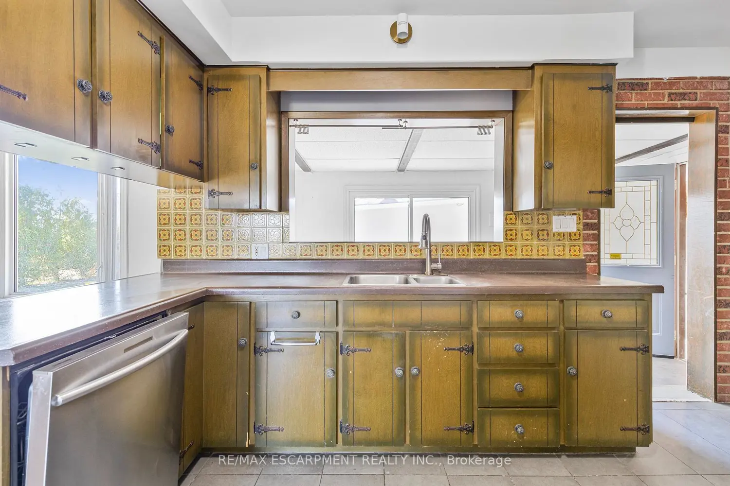 Additional image 4 of 585 Fifth Road