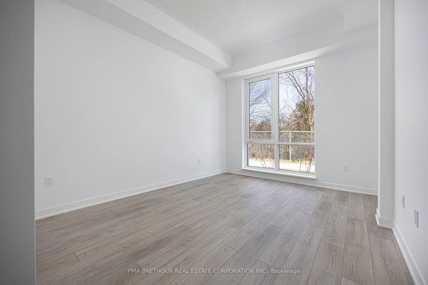 Additional image 10 of 385 Arctic Red Drive 105