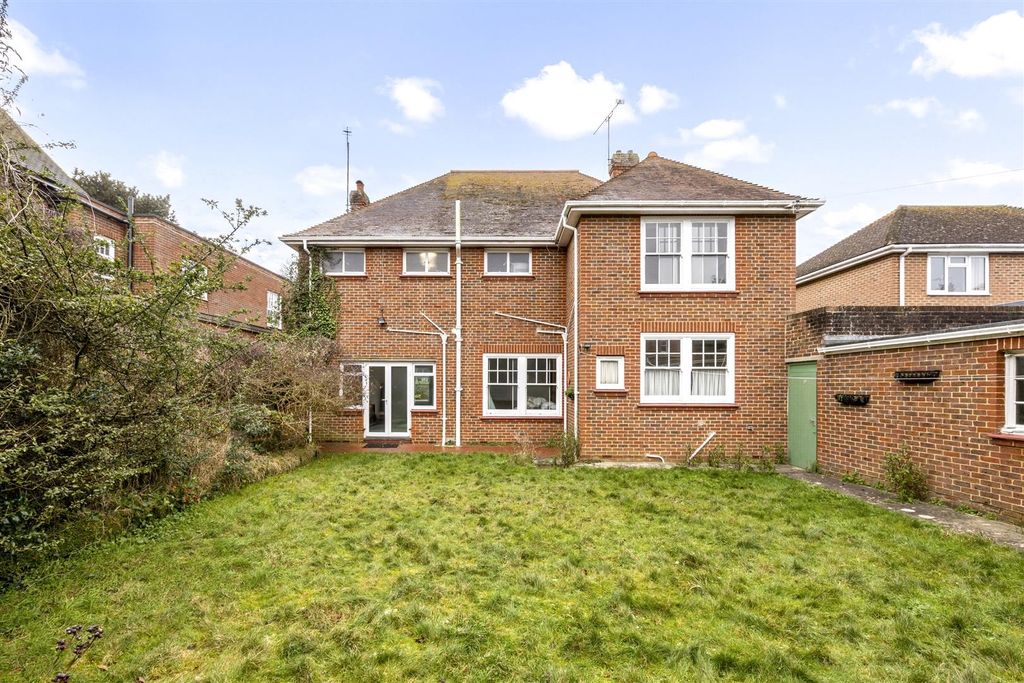 Additional image 4 of 4 bed detached house to rentBeccles Road, Worthing BN11